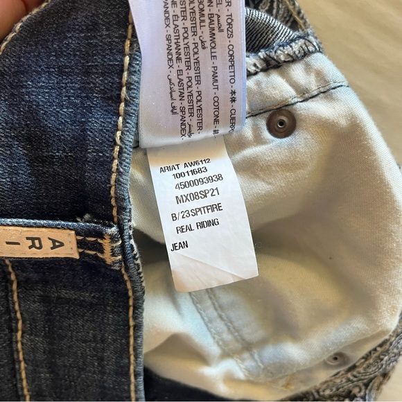 Ariat Real Mid-Rise Blue Boot Cut Jeans with Medium Wash Large Stitching - Picture 10 of 13